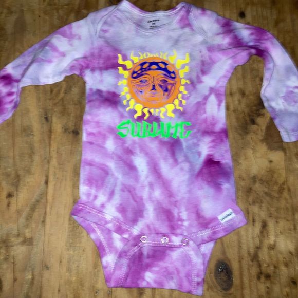 12 month Baby Infant Tie Dyed Sublime Sun Onesie - Picture 4 of 5